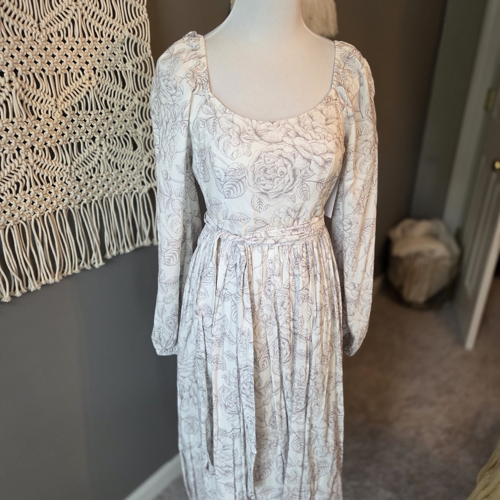 Aura Long Sleeve Floral Dress in Cream and Gray